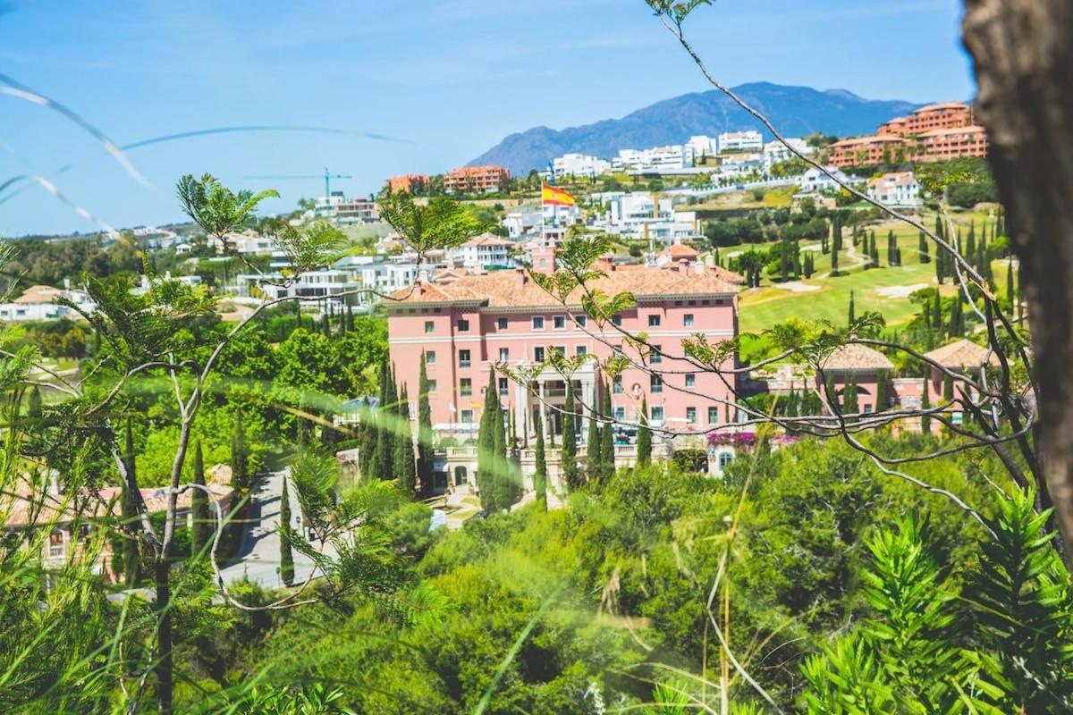 Exclusivo Apartamento En Los Flamingos Golf Estepona Exterior photo