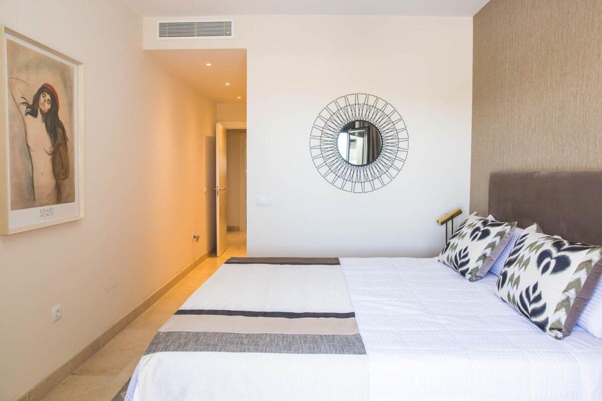 Exclusivo Apartamento En Los Flamingos Golf Estepona Exterior photo